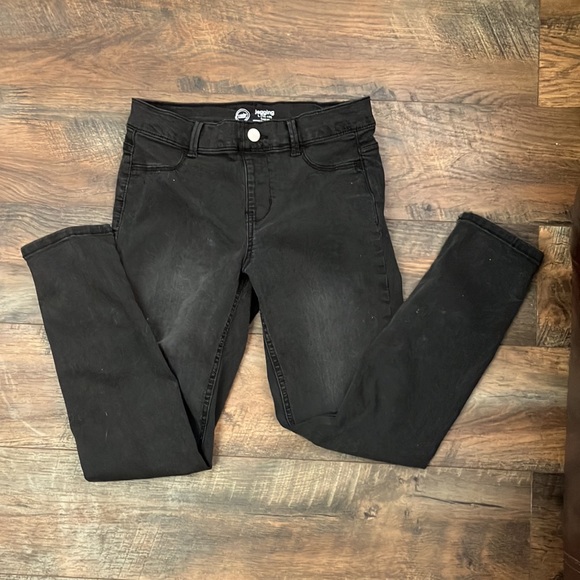 2 pairs of cute pants black and pink both size(10-12) - Picture 3 of 4